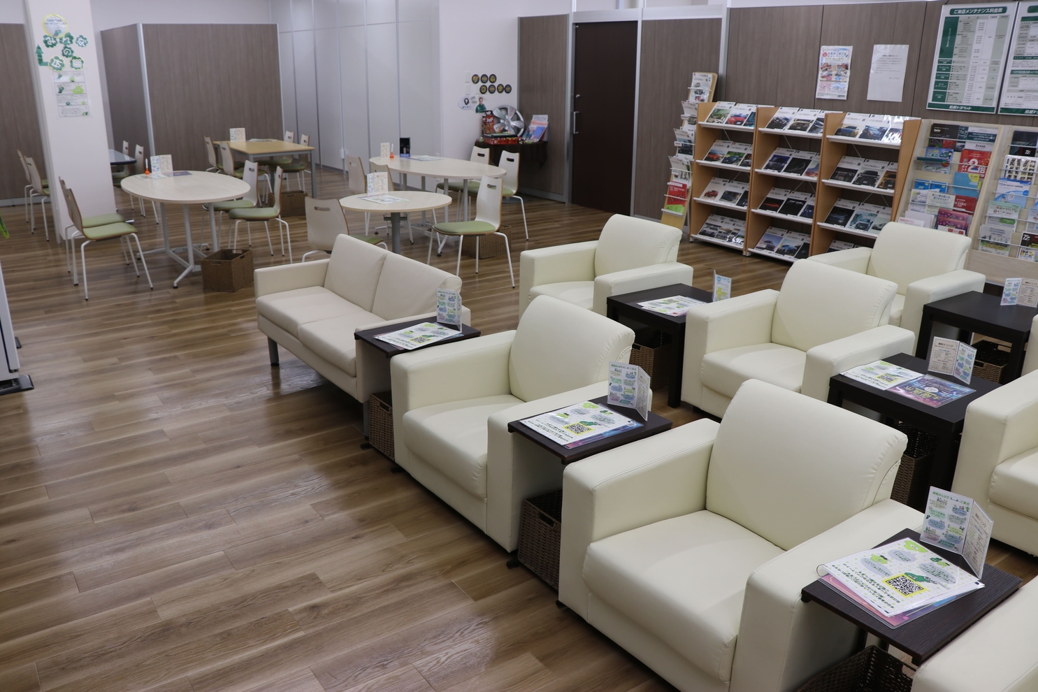 仮店舗内観